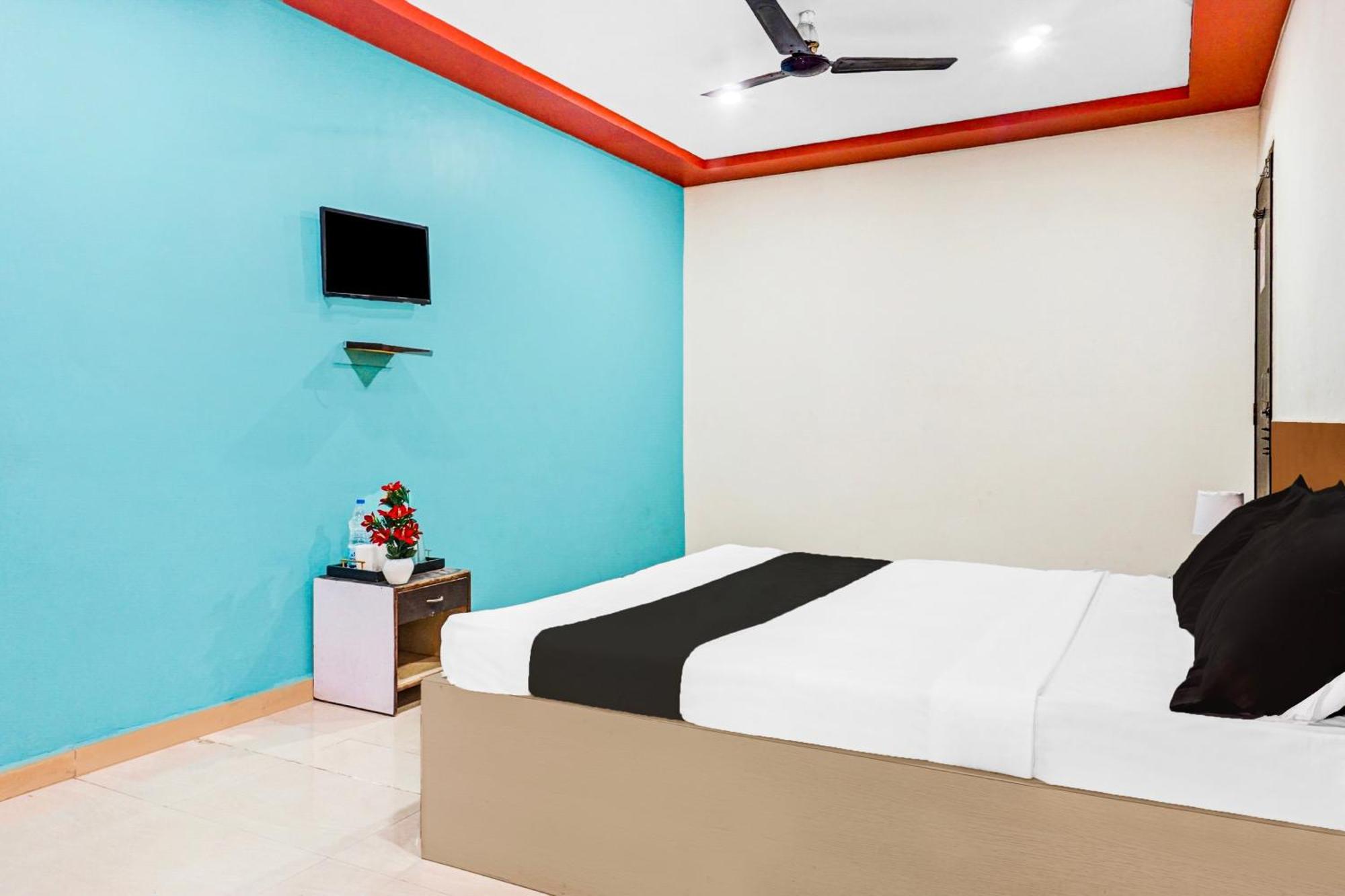 Hotel O Royal Lodge Koregaon Экстерьер фото