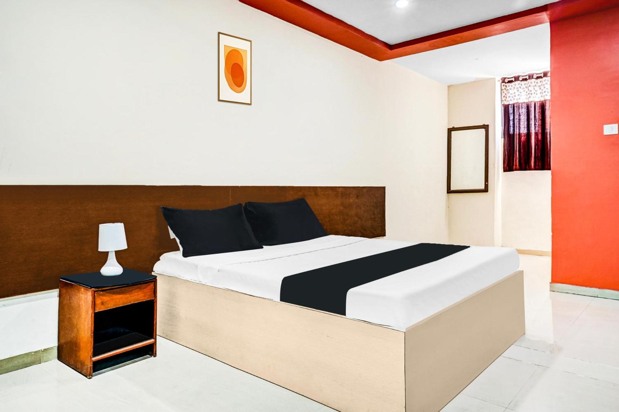 Hotel O Royal Lodge Koregaon Экстерьер фото